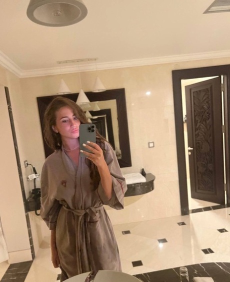 Atatürk Çevresinde VIP Model Ksenia ile Özel Randevu