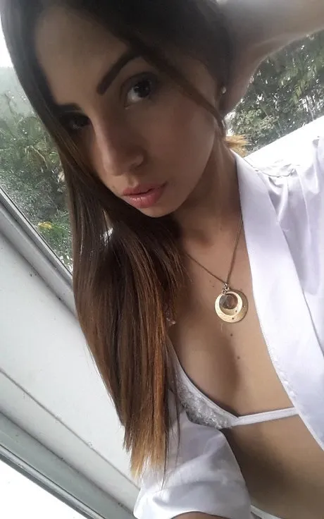 Irmak - Elit VIP Escort Bayan Modeli - Gerçek Fotoğraflı İlan